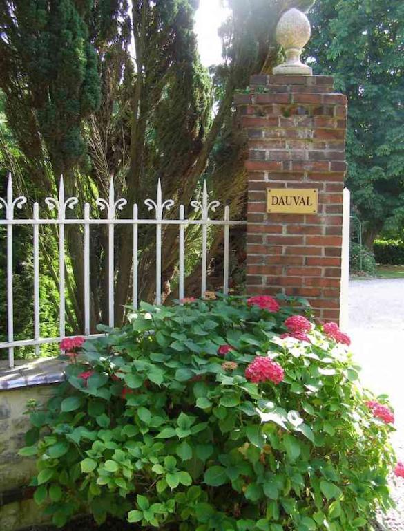Ferme De Dauval Bed & Breakfast Mandeville-en-Bessin Екстериор снимка