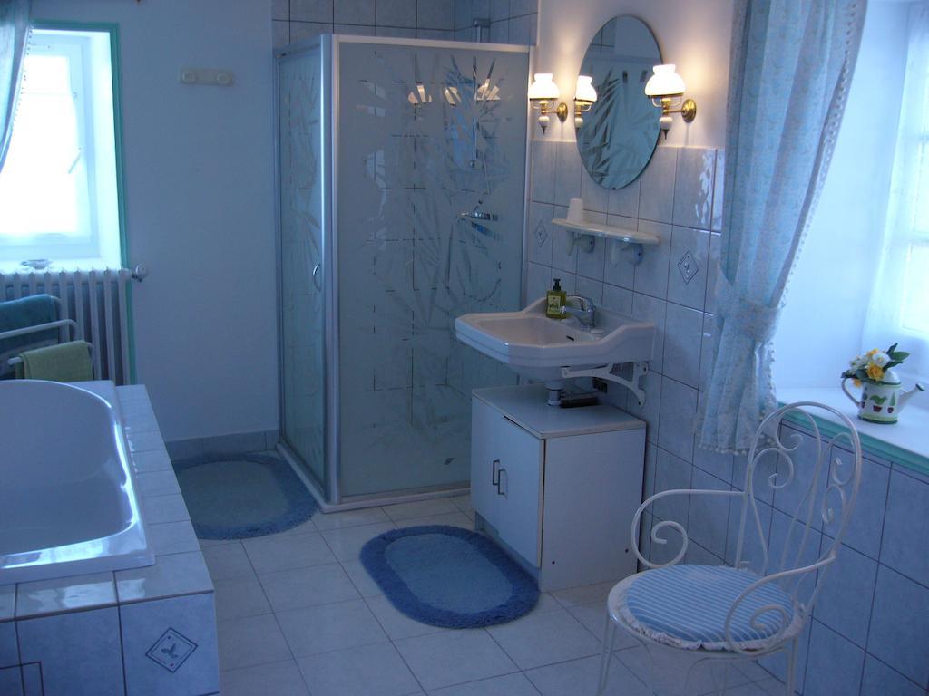 Ferme De Dauval Bed & Breakfast Mandeville-en-Bessin Стая снимка